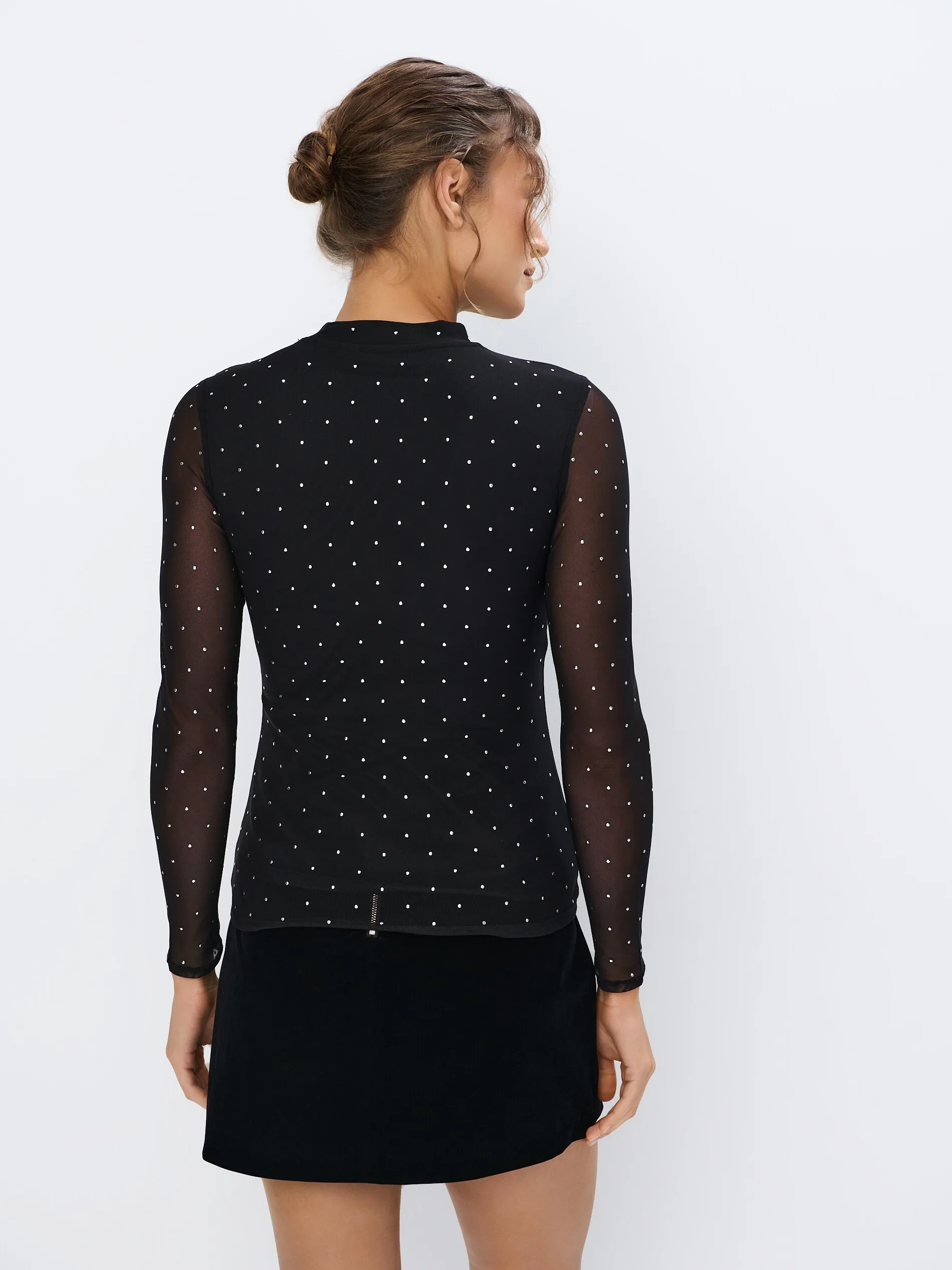 Blusa con colletto rigido