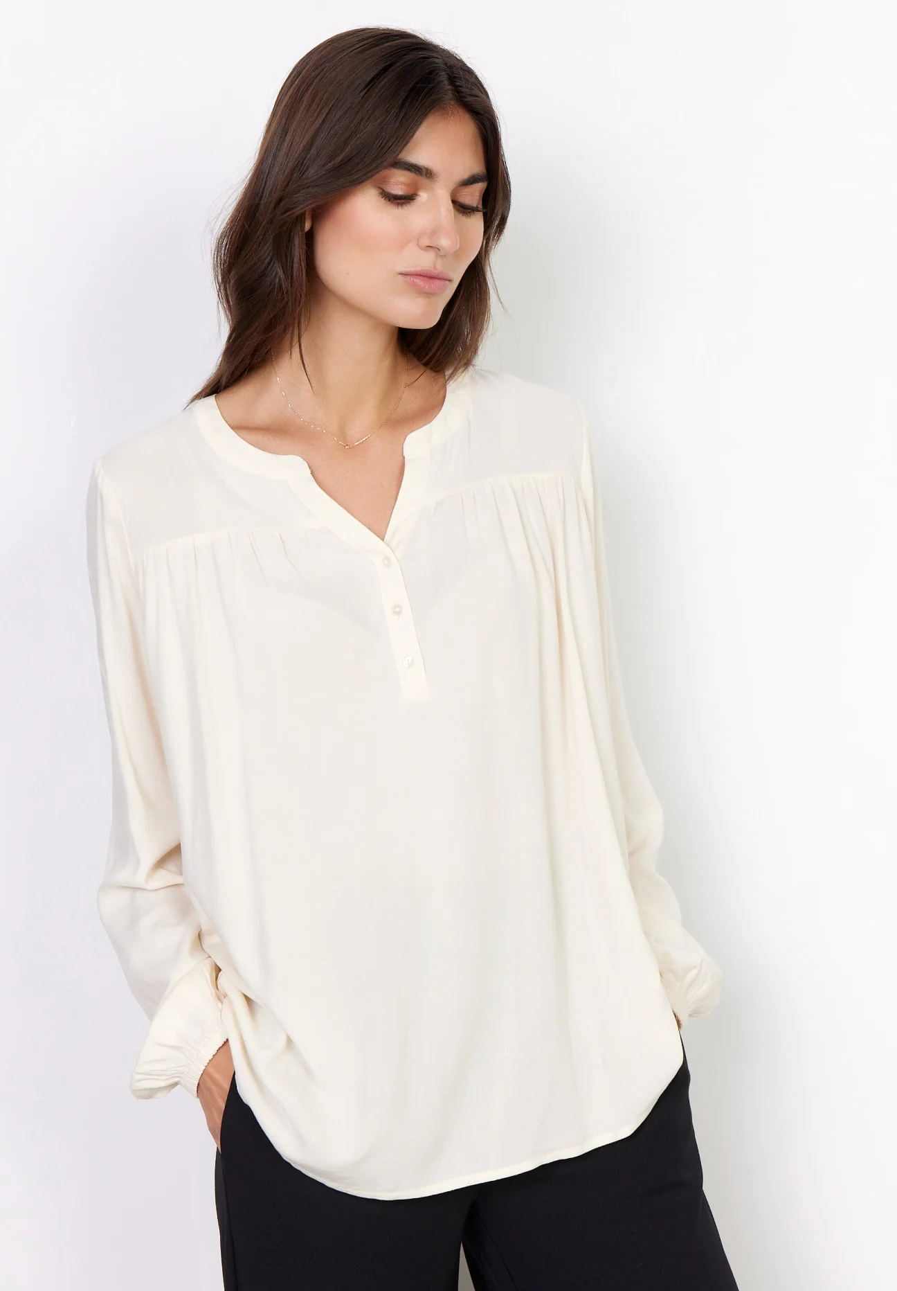 Blusa  vaniglia in viscosa sostenibile