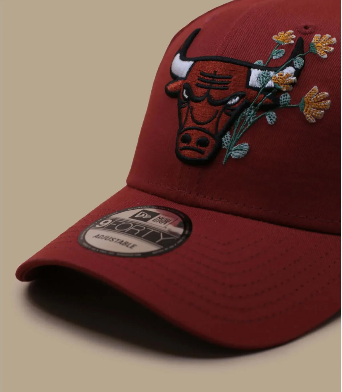 Cappellino baseball tori rosso con fiori  Cappellino Flower Icon 9Forty Chicago Bulls     