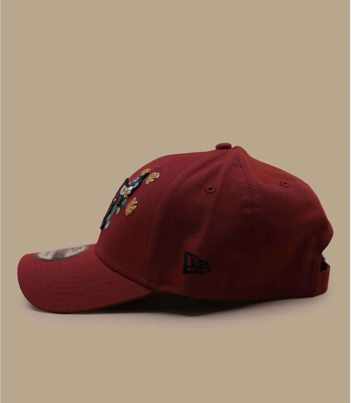 Cappellino baseball tori rosso con fiori  Cappellino Flower Icon 9Forty Chicago Bulls     