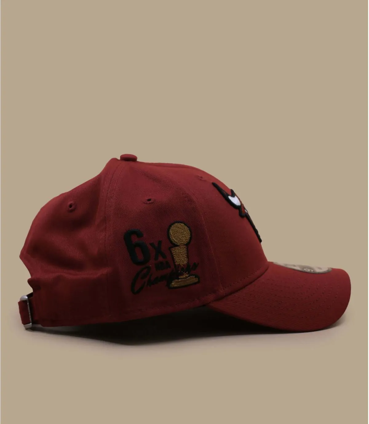 Cappellino baseball tori rosso con fiori  Cappellino Flower Icon 9Forty Chicago Bulls     