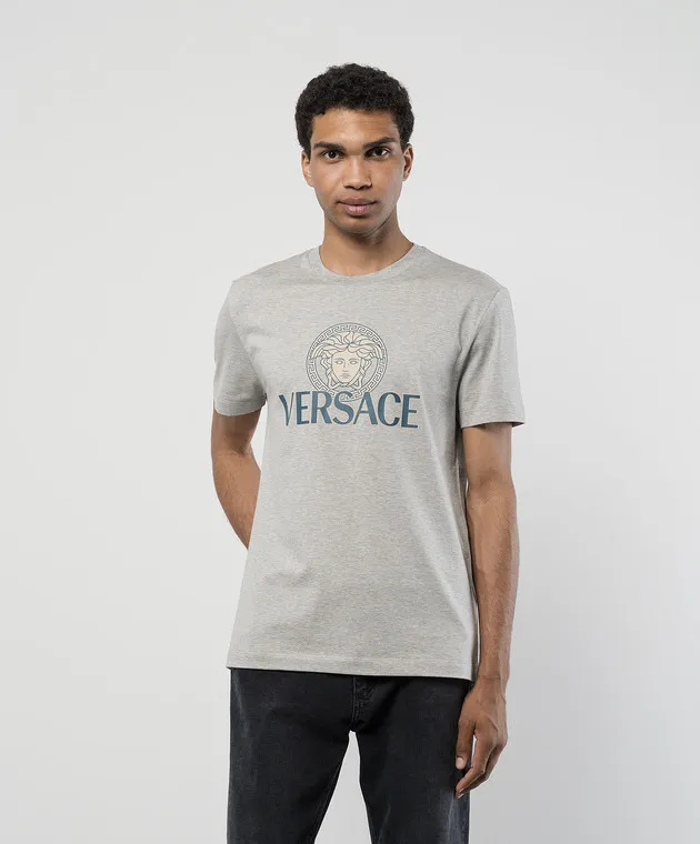 Versace T-shirt grigia con stampa logo Medusa 10142261A10088